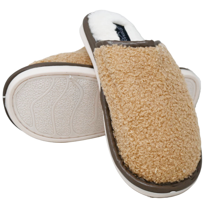 BROWN LADIES SLIPPERS SIZE 8 C/P 18