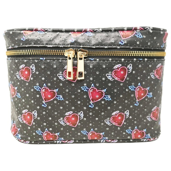 BLK HEARTS TRAIN CASE (NO UPC, HAS PROP 65 LABEL) C/P 32