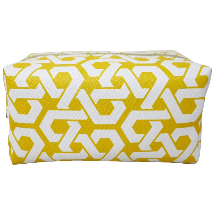 *OUTSIDE CA* YELLOW PENCIL CASE W/CHAIN PRINT CLEMENTINE AND JANE C/P 40