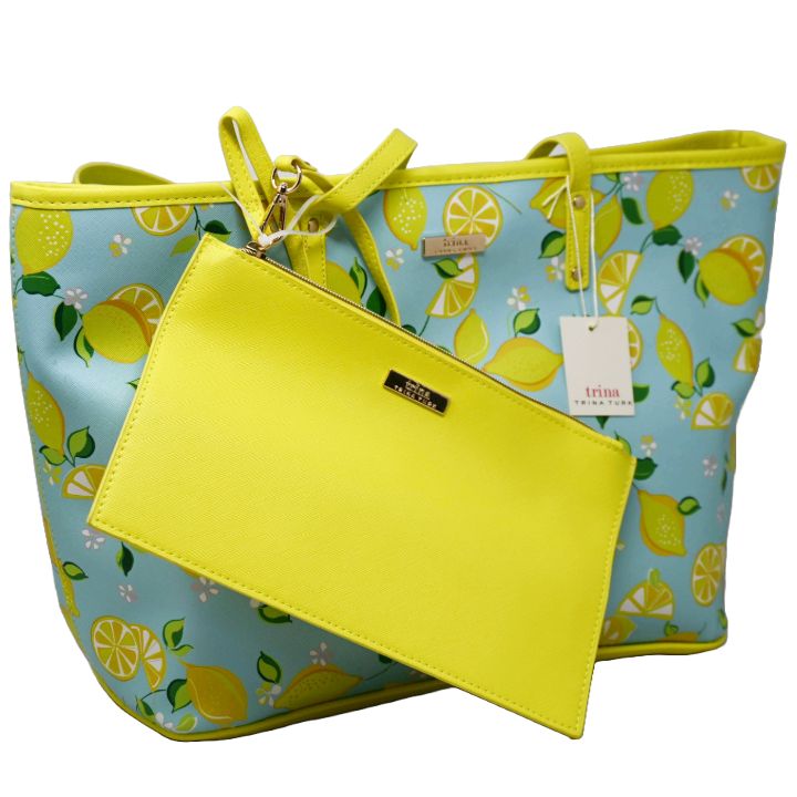 LARGE PRINTED TOTE W/WRISTLET TRINA TURK C/P 8