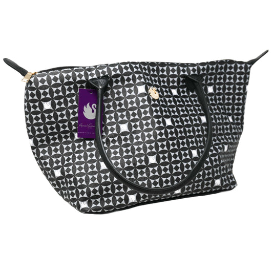 BLK CARRY ALL W/TOP ZIPPER CLOSURE GLORIA VANDERBILT C/P 18