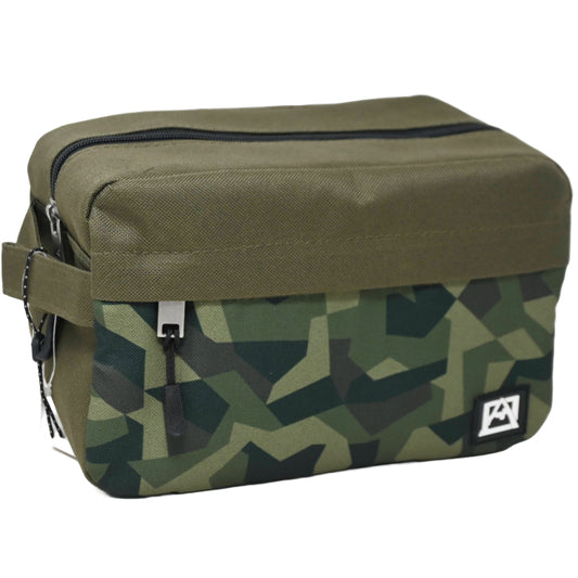 *OUTSIDE OF CA* AVALANCHE MEN GREEN TOILETRY BAG W/CAMO PRINT C/P 30