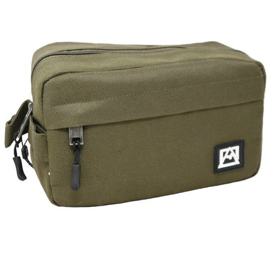 *OUTSIDE OF CA* SMALL GREEN MEN TOILETRY BAG C/P 30