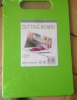 CUTTING BOARD  11.25''H W HNDL PLASTIC 4 ASSTD C/P 48