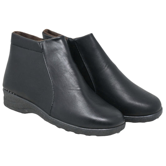 *OUTSIDE OF CA* BLACK WOMEN BOOTS 5-ASST SIZE C/P 20